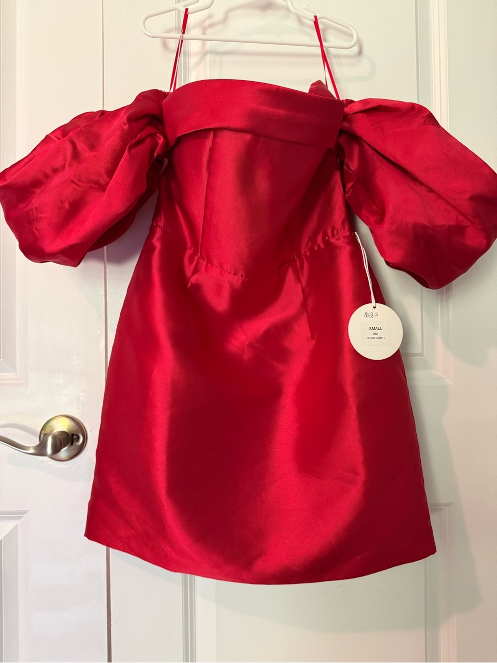Women’s Red Puff-Sleeve Party Dress